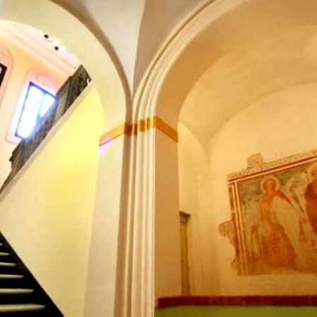 Готель Relais Real Collegio Нолі Екстер'єр фото