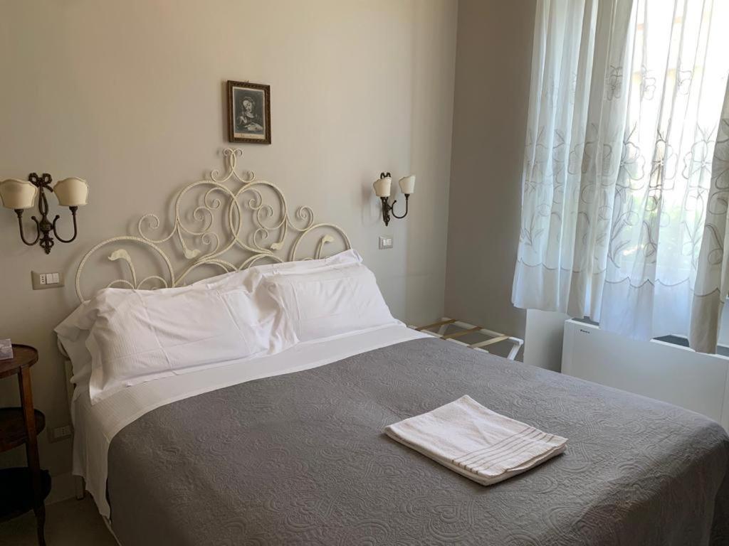 Готель Relais Real Collegio Нолі Екстер'єр фото